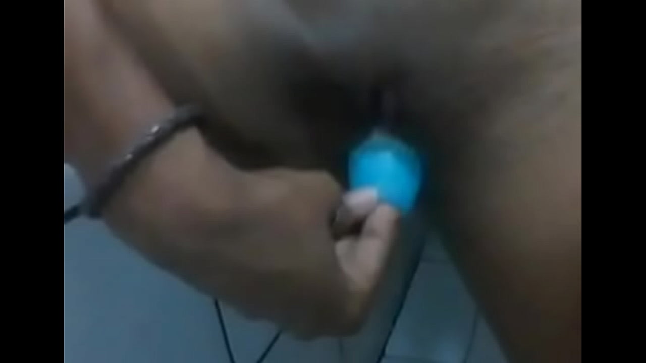 Brincando com a ppk no banho