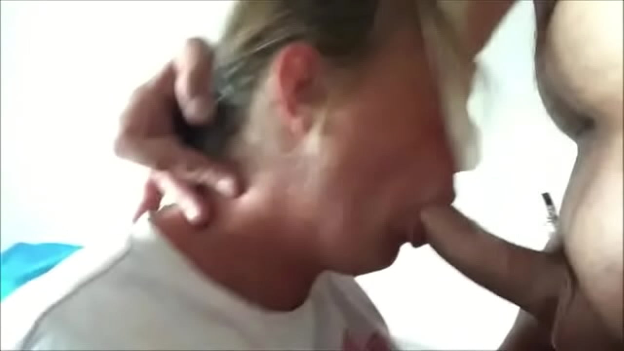Deep throat from horny MILF