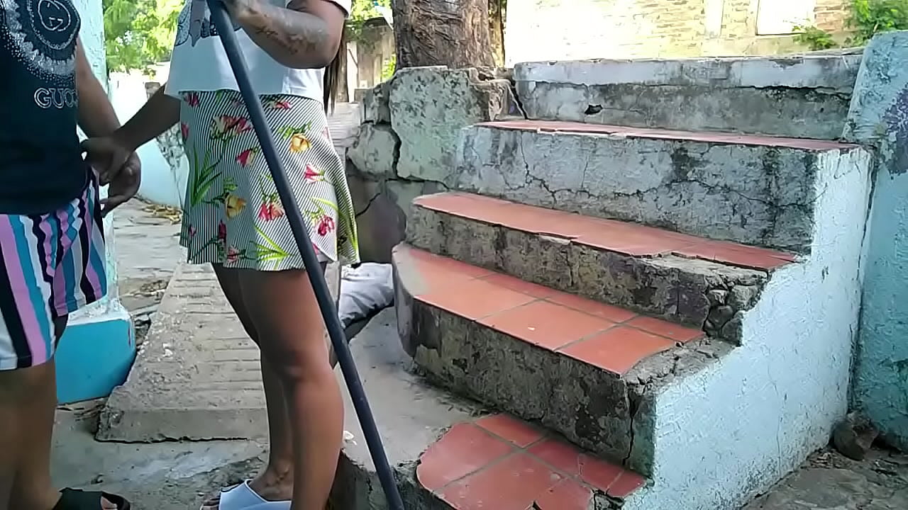 nosotras nos encanta la adrenalina por eso disfrutamos de darnos placer en sitios p&uacute;blicos, esta vez fue en un barrio peligroso