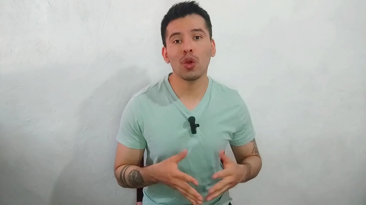 Jovencitos follan a pelo en ba&ntilde;o abandonado. Cruising a pelo. 21cm de verga