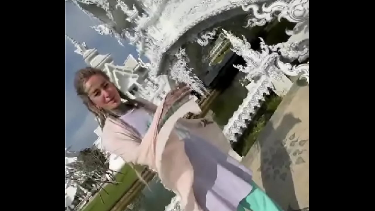 Have you ever seen a temple like this before?  The white temple in Chiang Rai is absolutely taking!  Make ...