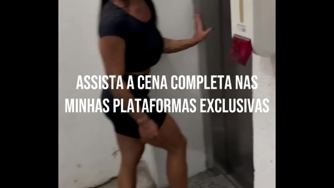 sexo proibido no elevador com c&acirc;mera - COMPLETO