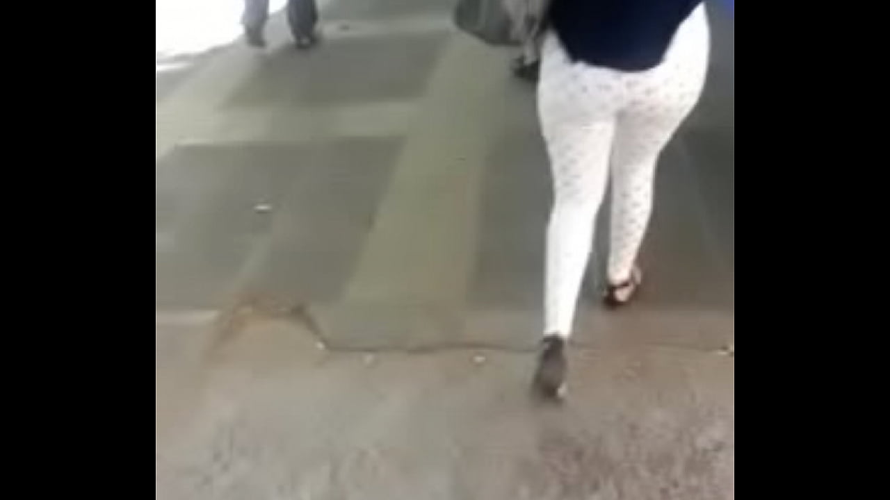 Rico culo en la calle