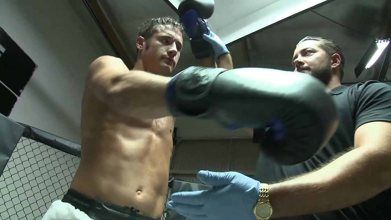 Isis Love Gets Fucked In A Real MMA Cage And She Looks Hot As Fuck!