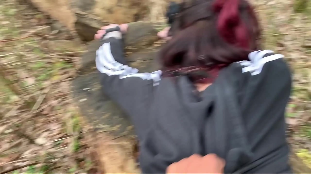 Emo slut takes dick in public park