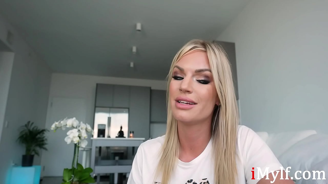 Rachael Cavalli Motivates Her StepSon With A Worldclass Style Blowjob