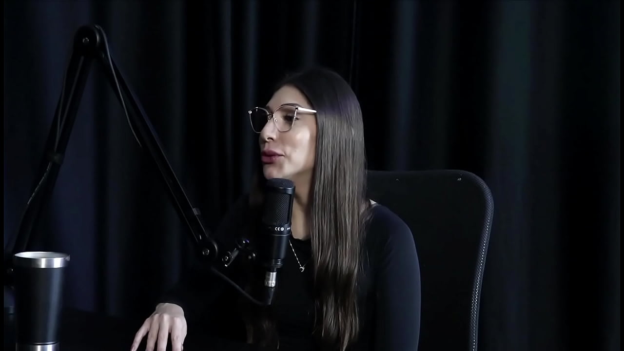 VEJA A ENTREVISTA SAFADA E CHEIA DE PUTARIA COM A MELINA KHALIFA NO PORN CAST BRAZIL - PARTE 3 (WATCH ON: SHEER/RED)