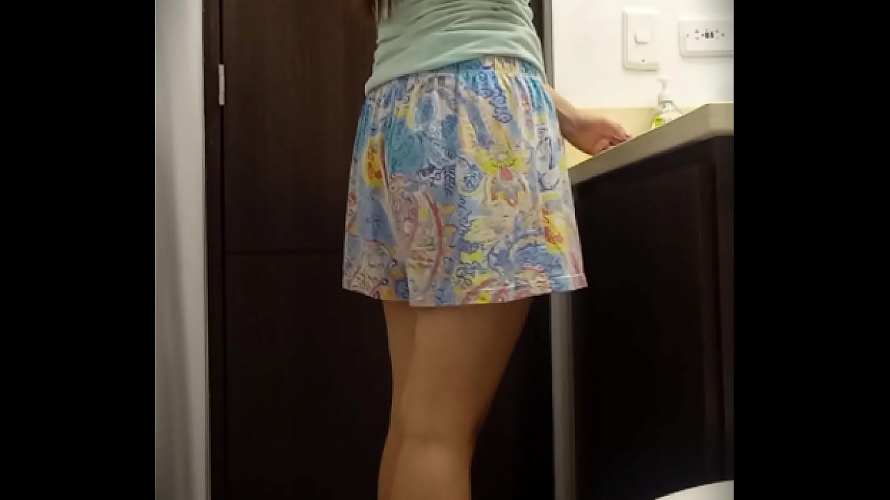 espiando a profesora mexicana meando en viaje de promoci&oacute;n