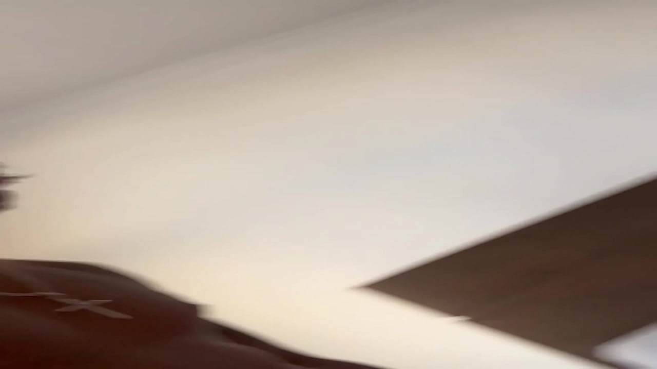 Cavalona branquinha da buceta rosada