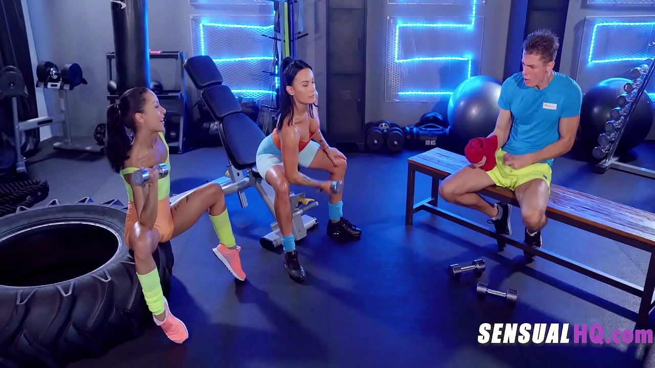 Uncut Big Dick Pervert Gets A Threesome At The Gym