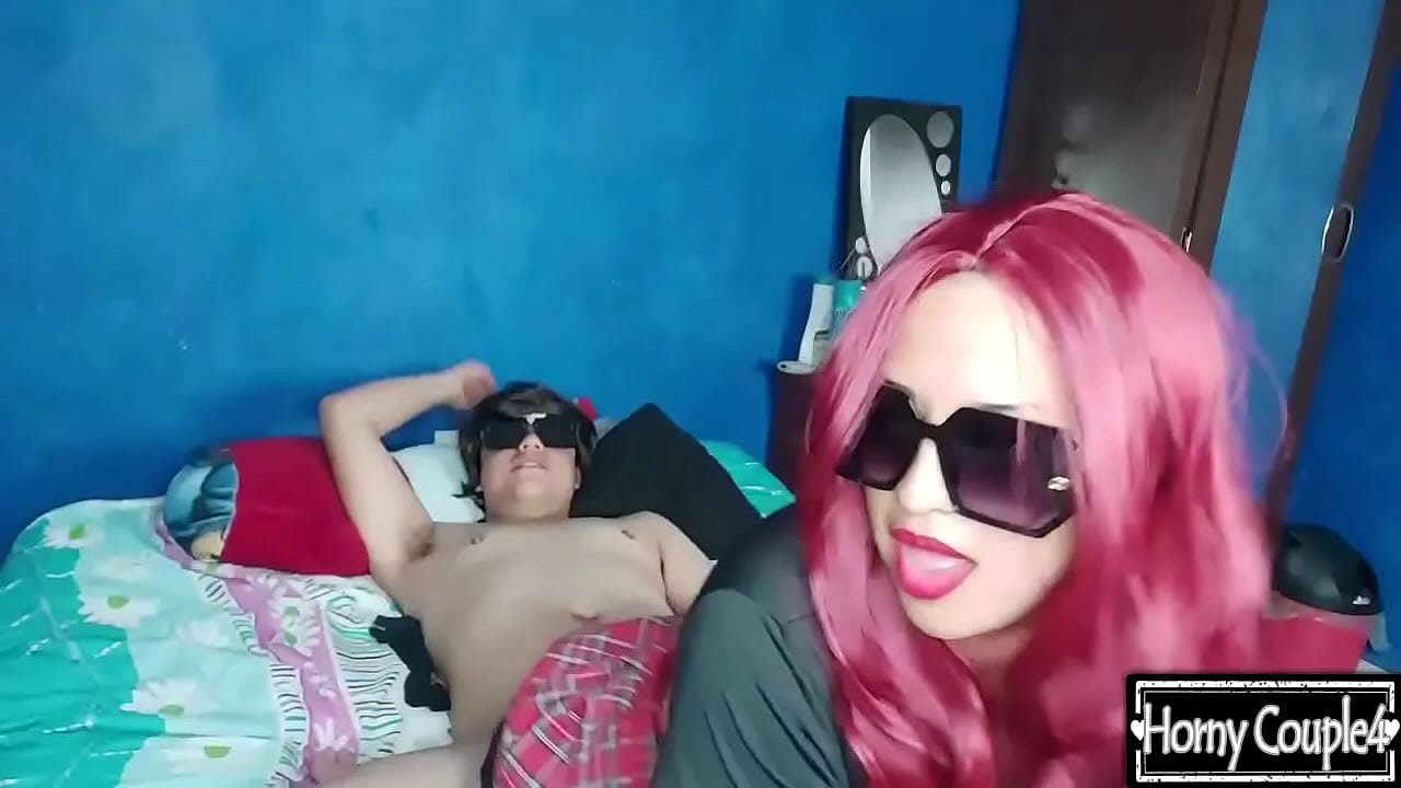 Colegiala tetona cogiendo rico