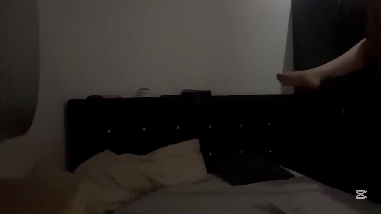 Madura con tetas grandes se monta madura culona gime se viene en cuatro