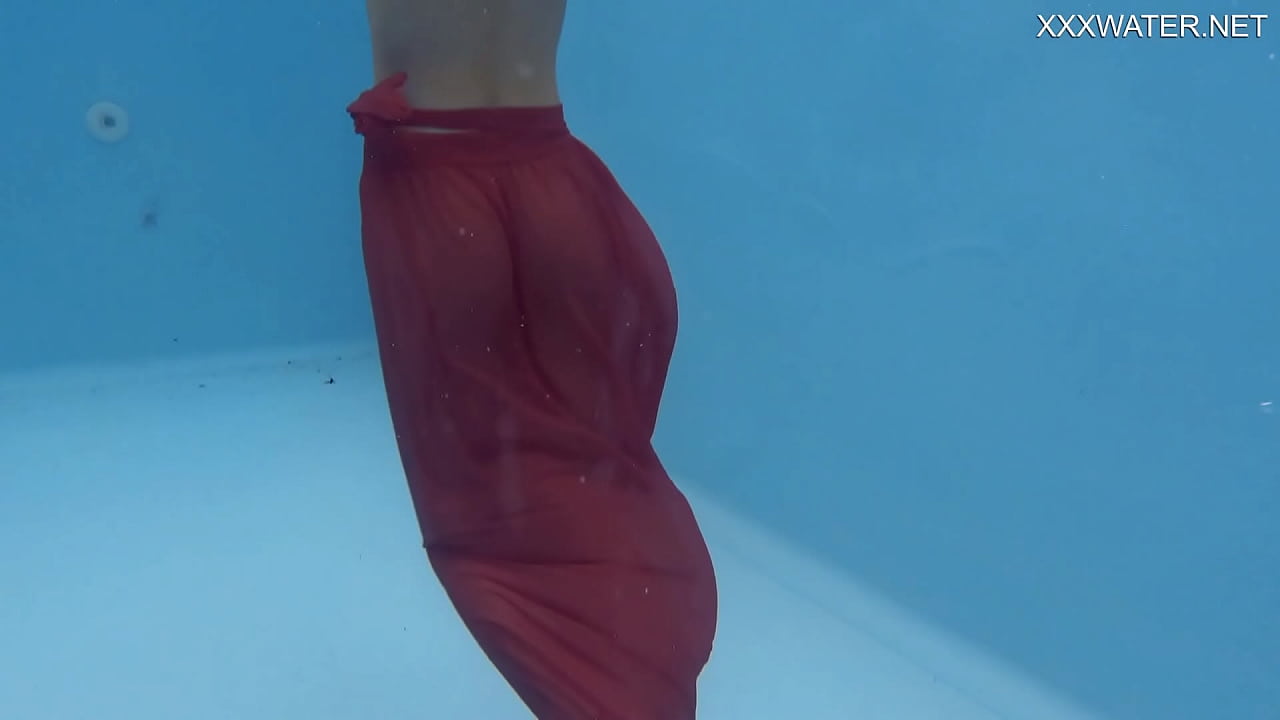 Underwater nude sister Hermione Ganger getting horny