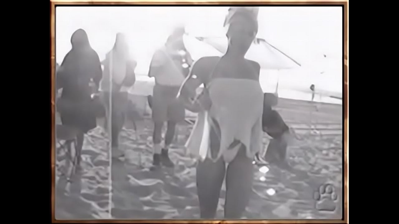 Ahmo Height in g string