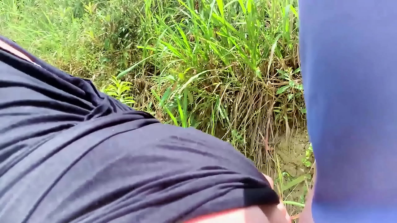 Anal insemination on the side of the road