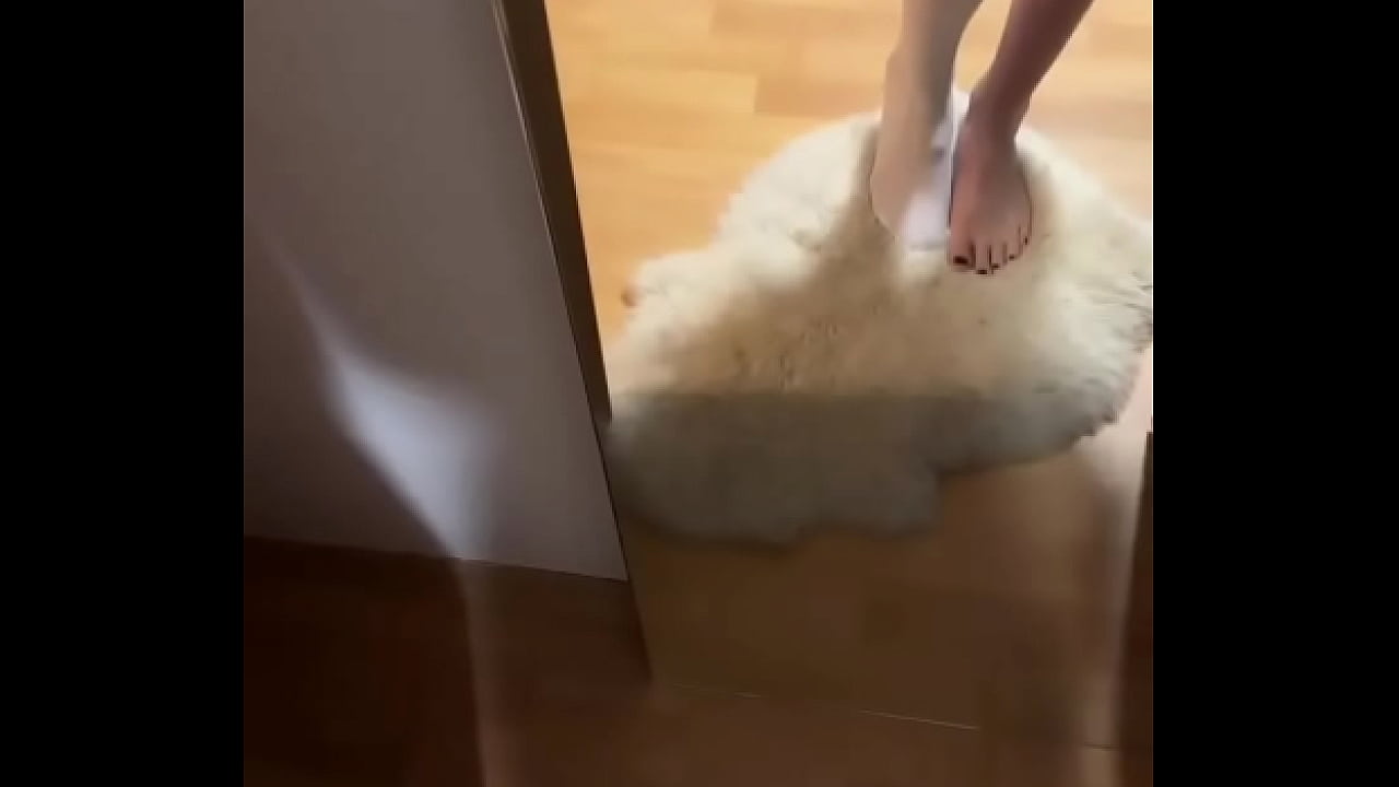 Halloween!  Can you figure out what I'm dressed as?#Halloween #blacknails #feet #feetworld #fetish #nylonfeets #onl ...