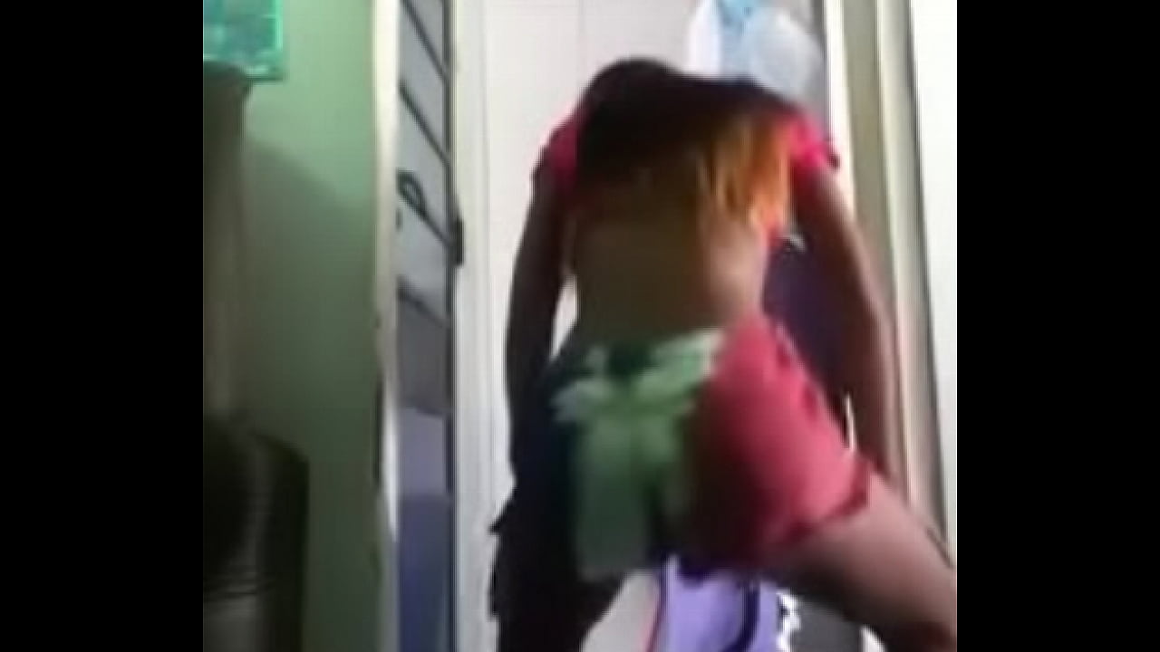 novinha safada dan&ccedil;ando funk