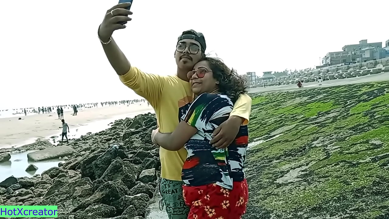 Young Boss getting nervous while fuck his assistant!! Travel and sex