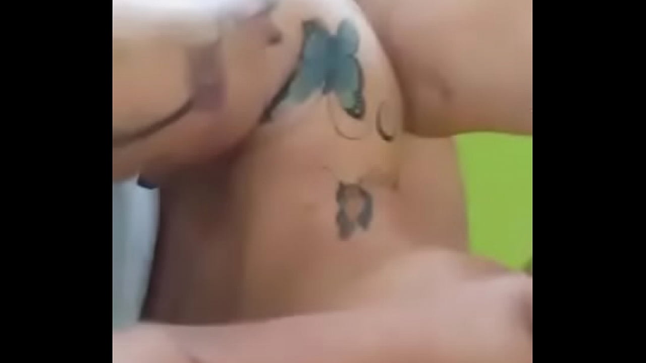 Gaby Soares fodendo e levando gozada