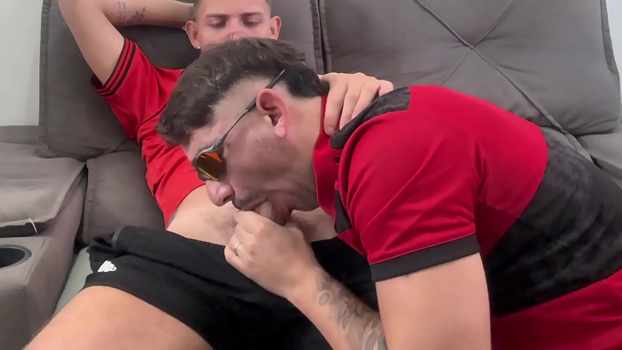 Mamei o Piroc&atilde;o do meu amigo antes de ir para o jogo