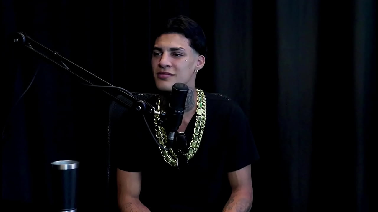 Foi fazer exame e encontrou a Elisa Sanches, &eacute; conhecido por onde vai, e foi o primeiro a dar um soco na costela na Belinha Baracho - Gabriell Rios (WATCH ON: SHEER/RED)