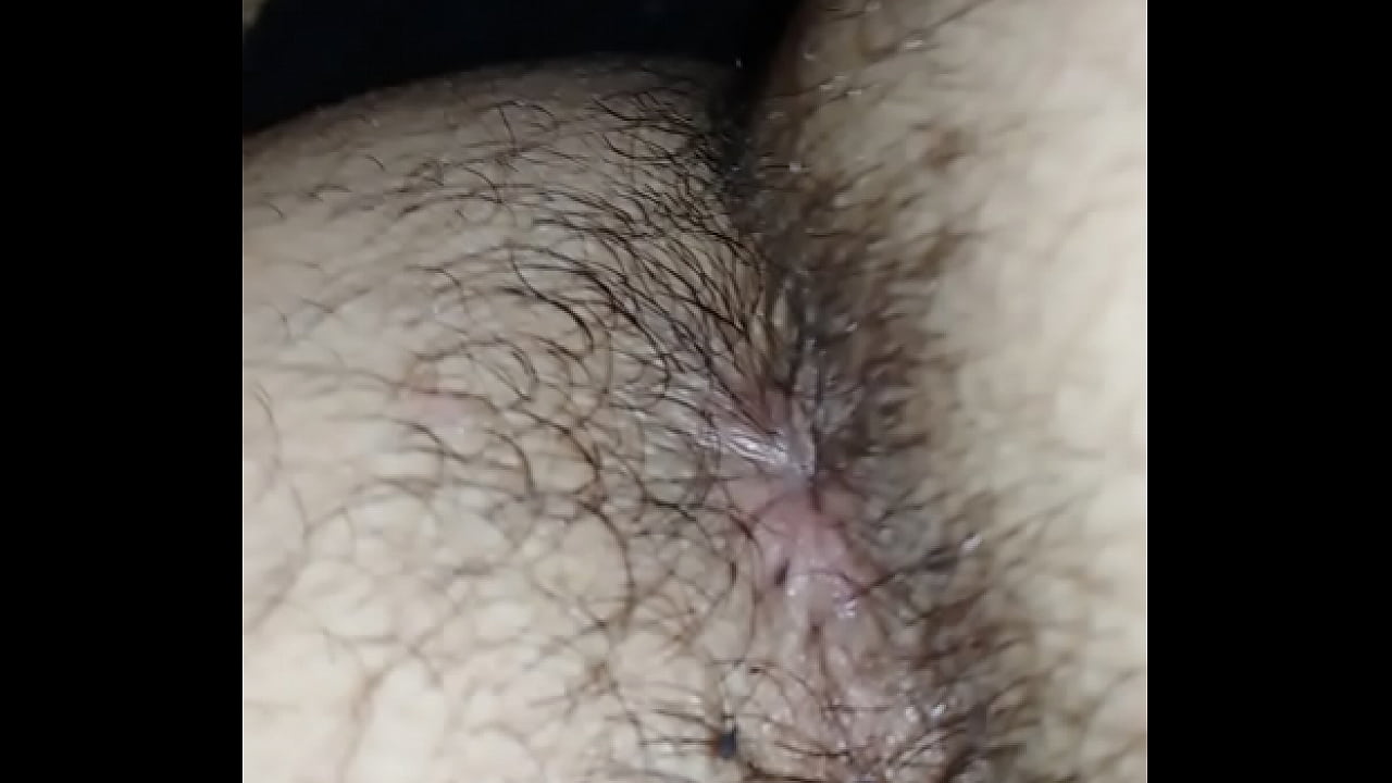 primita b. le encanta que le meta la lengua en el big ass que tiene