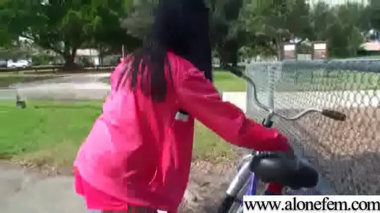 Sexy Teen Amateur Girl Play With Sex Toys video-04