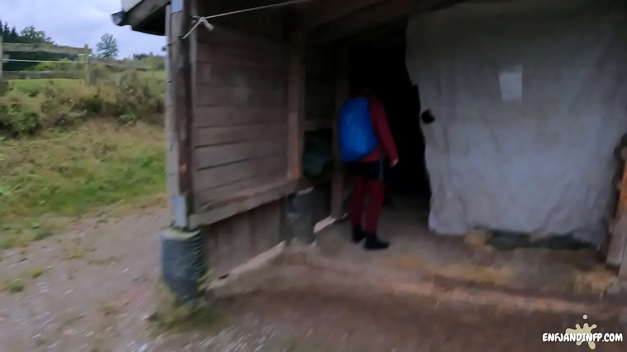 Sweet teen gives head and receives huge load in her mouth while hiking - www.enfjandinfp.com