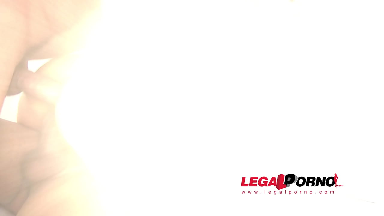 Nomi Melone 3 on 1 Video SZ343