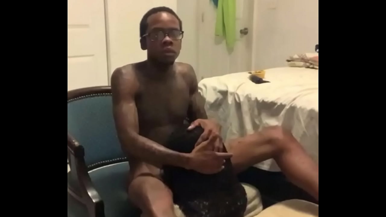 Chubby girl eat cock