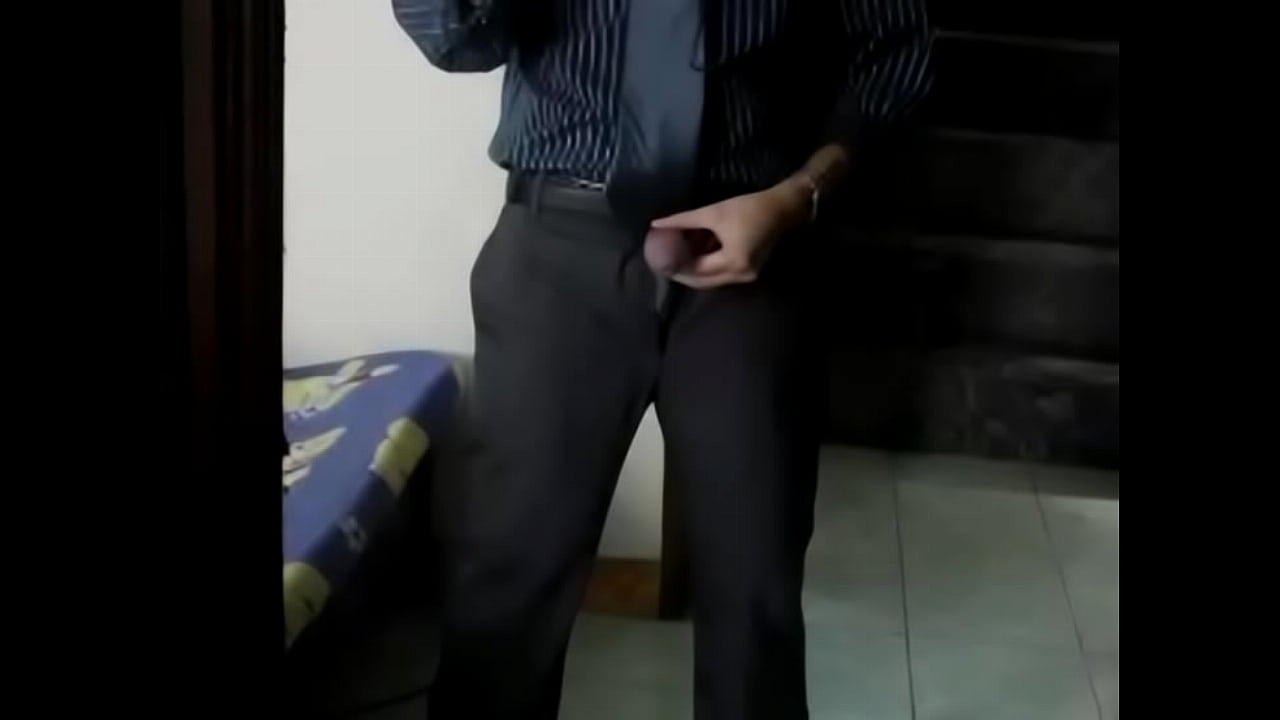 Vietnamese jerk off with mirror