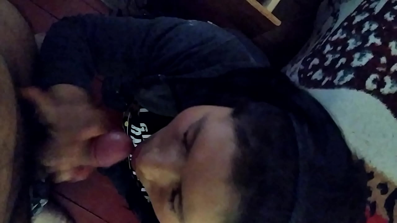 Rica gemida, se lo acaba en su boca despu&eacute;s de penetraci&oacute;n en sus jugosas nalgas