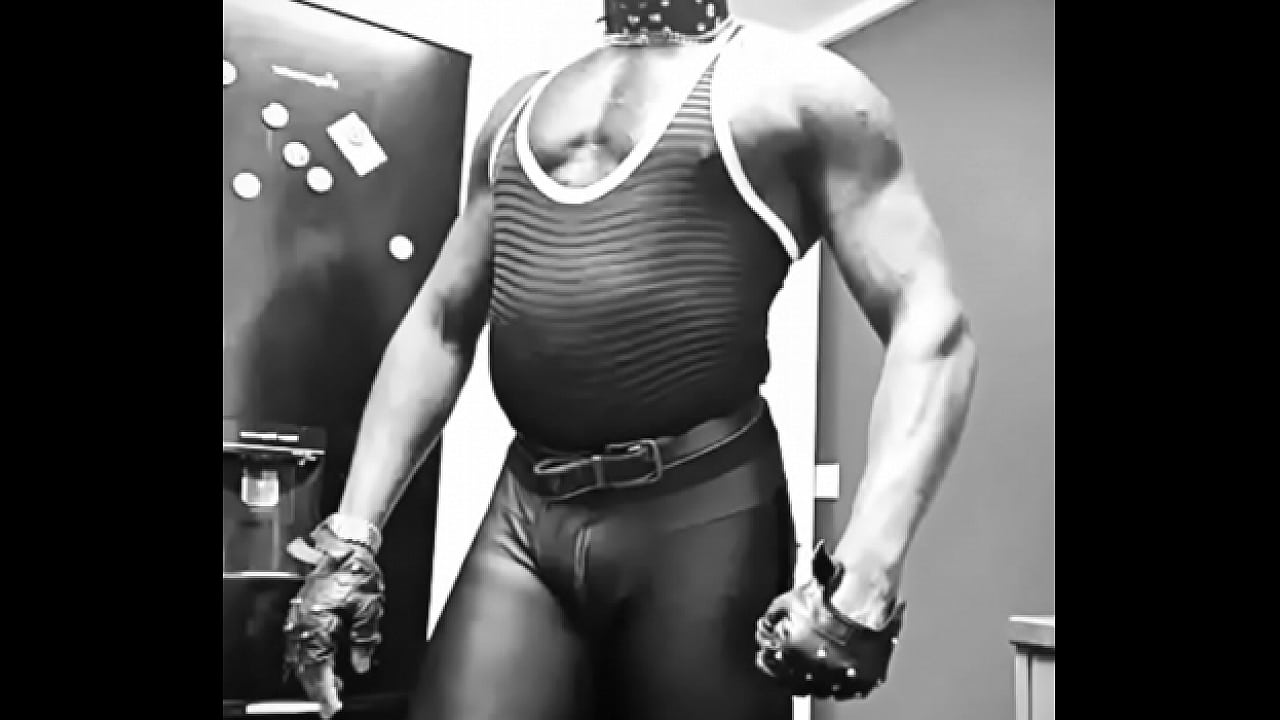 Ebony Bodybuilder Fetishised Wank and Preview