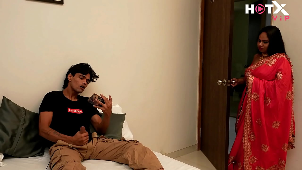 House Malkin fucked in ass and pussy by the servant in Hindi Audio