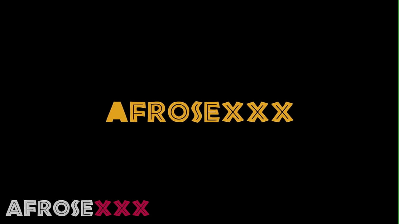 Tricherie salope aux gros seins en &eacute;b&egrave;ne a vomi sur ma bite pendant que son mari &eacute;tait au travail - Partie 13