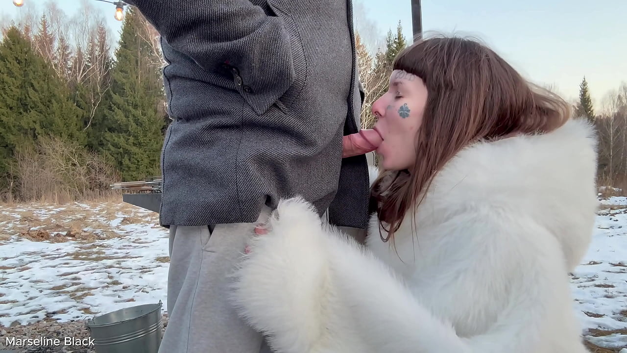 WHILE HE'S FRYING KEBABS, I DECIDED TO SUCK