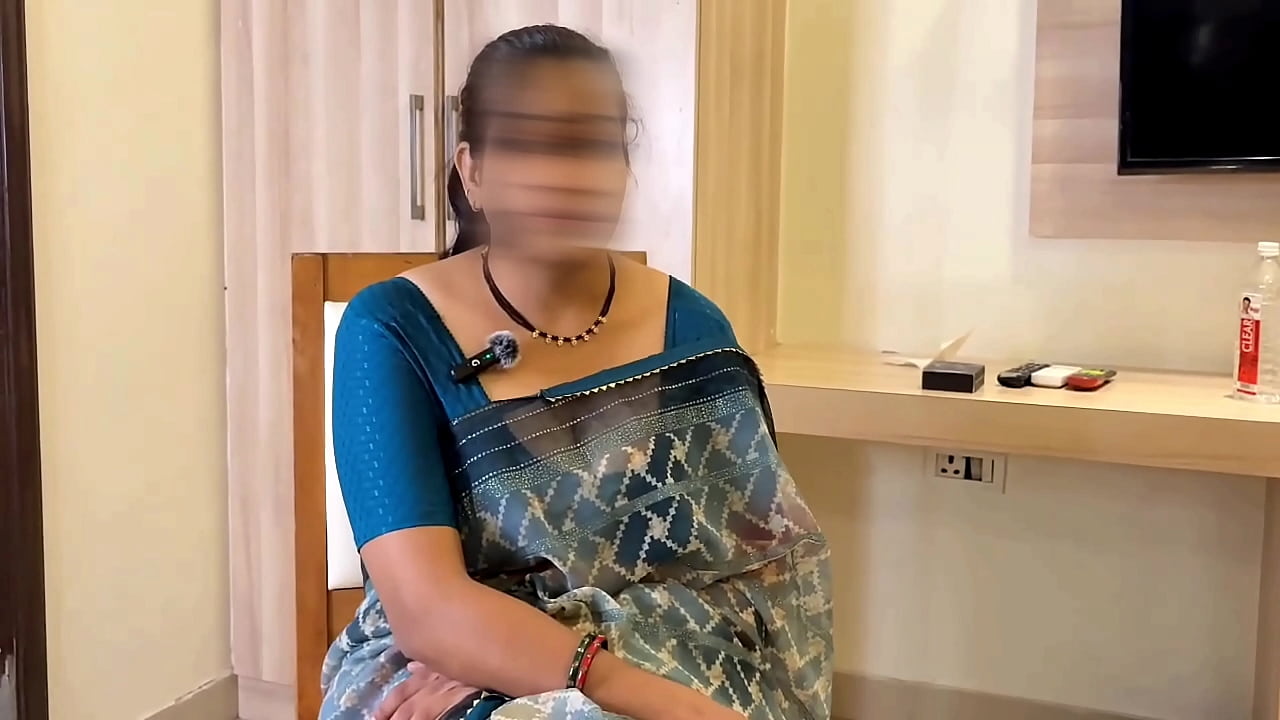 Bhabhi ji live in new flat gave a gift to neighbor Devar ji, first time xxx video in Hindi audio