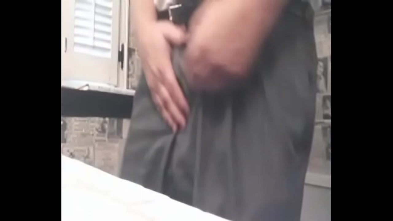 Pee: holding and pissing