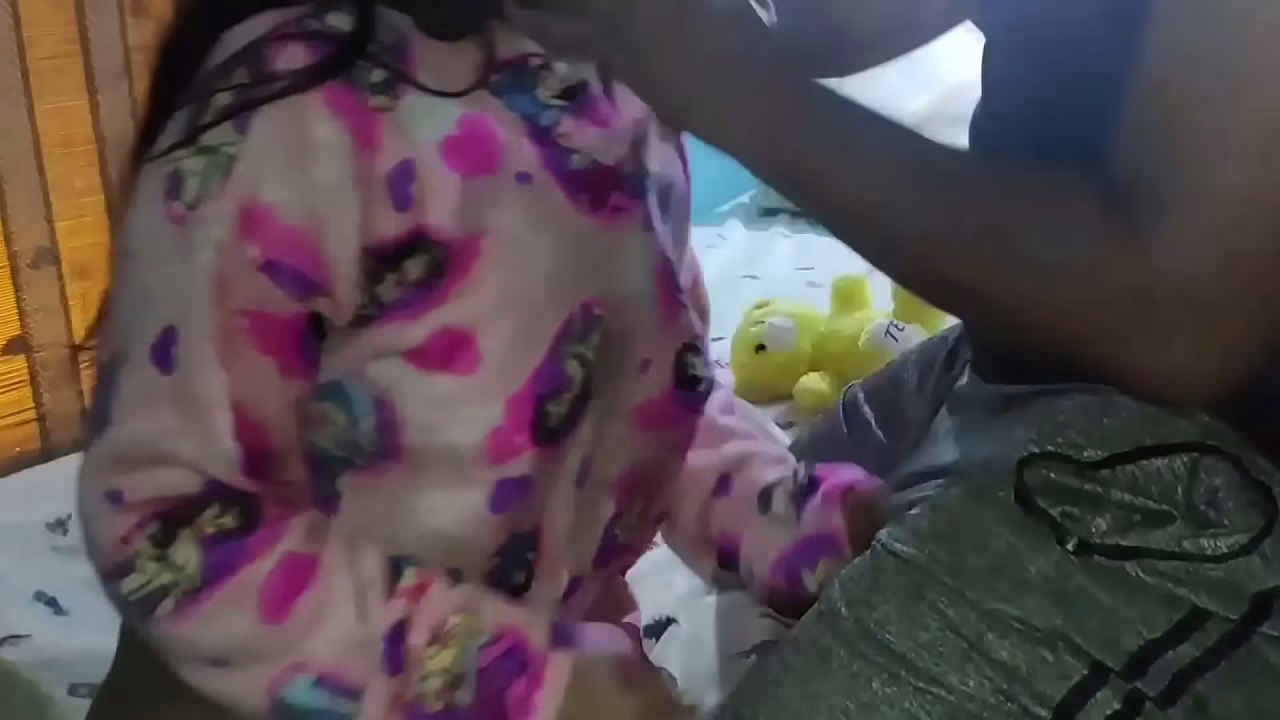 ensenando a mi hijastra a leer ya que no lo hace muy bien luego me pide que si le puedo ense&ntilde;ar mi pene