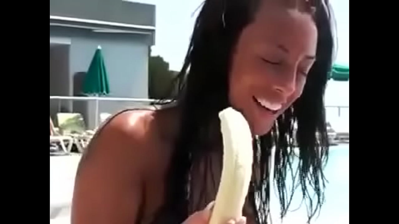 Banana Deepthroat