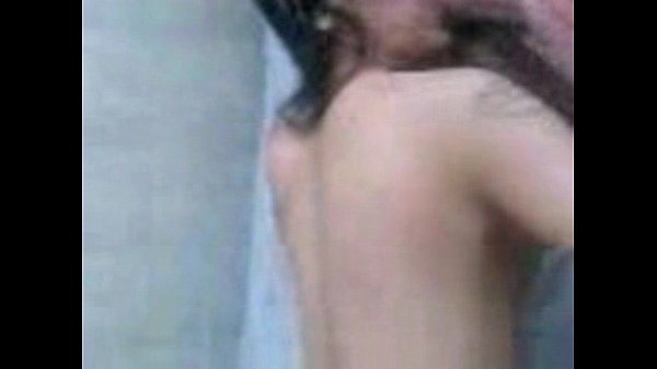 Ninfeta traindo namorado com dois.