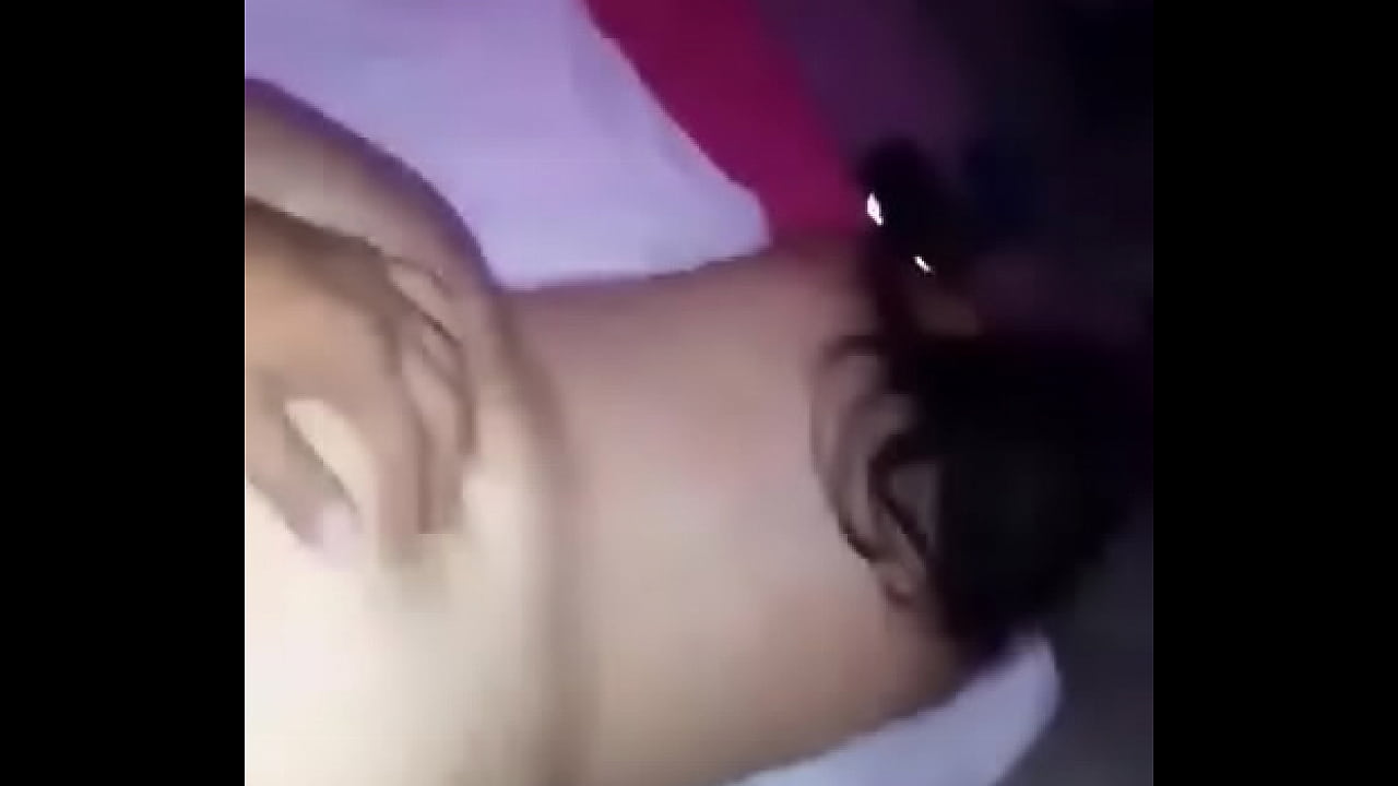 Con una buena amiga saliendo de la posada del trabajo.