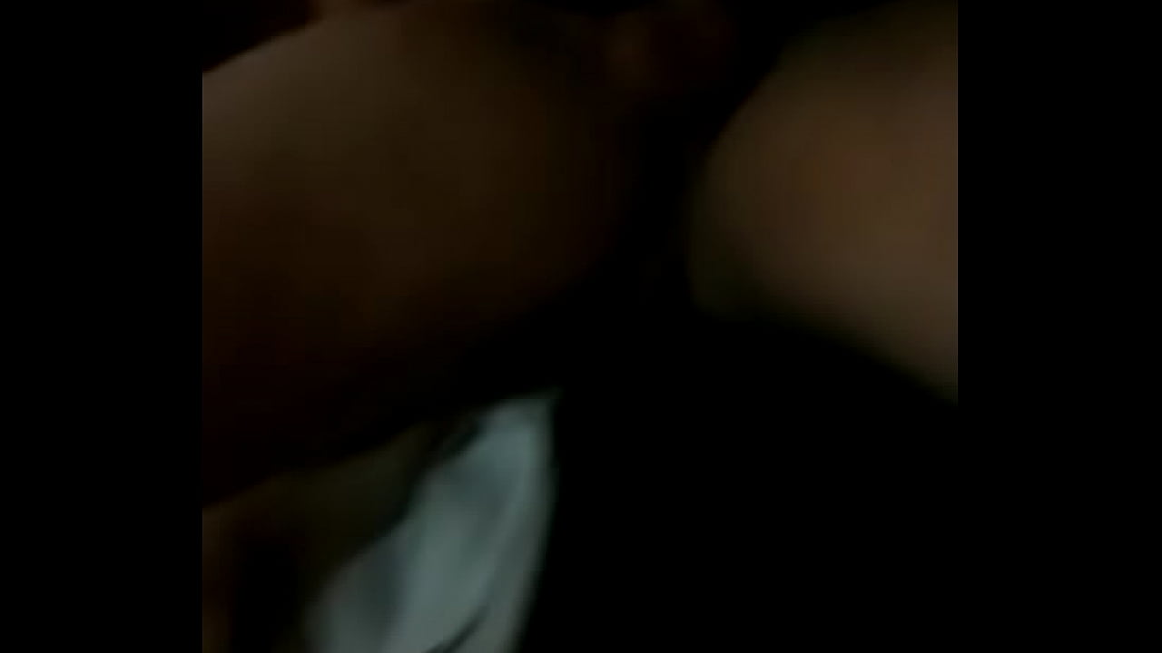 Levando uma sentada gostosa do novinho