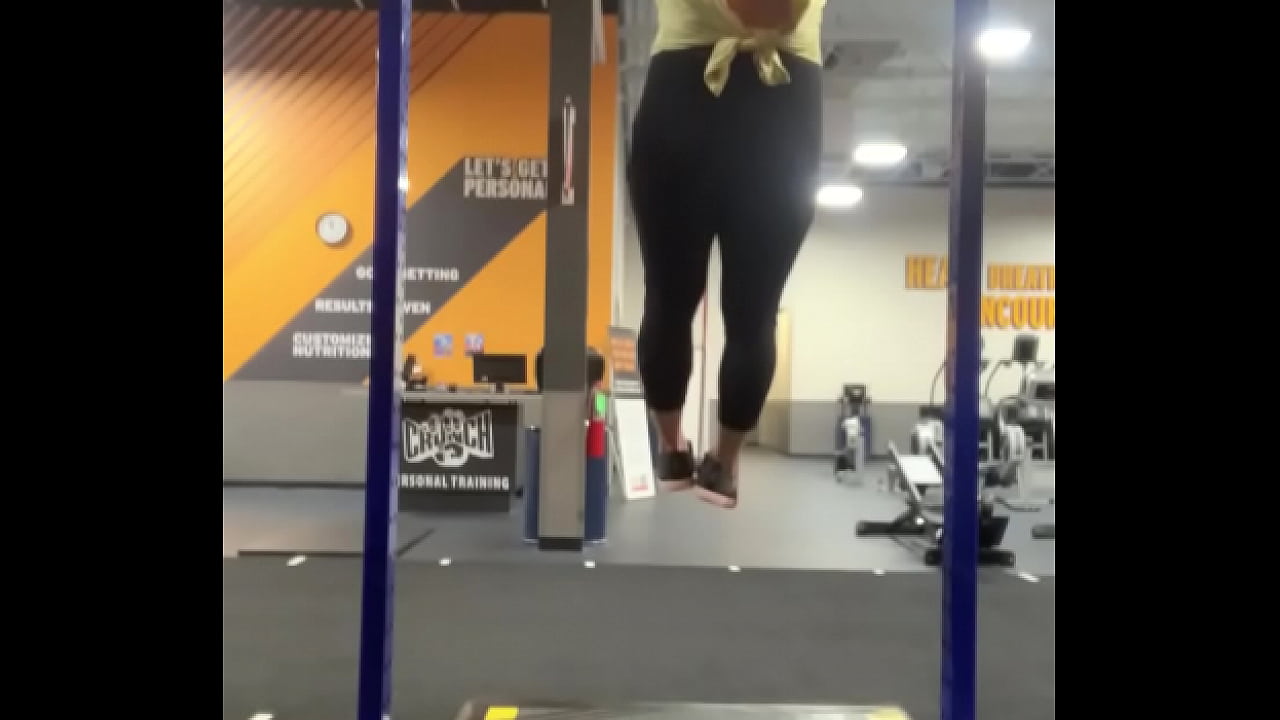 Vietnamese hang ready for sex