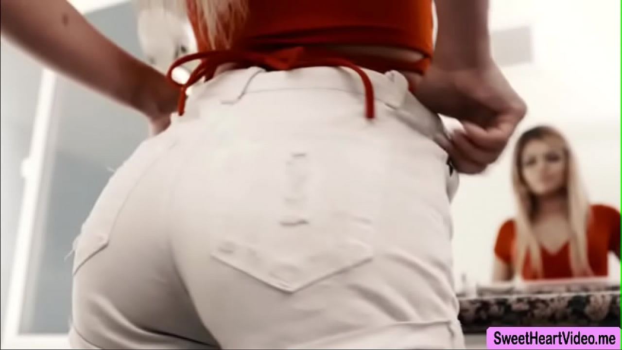 Aiden Ashley and Destiny Cruz licks each ithers wet pussies and orgasm