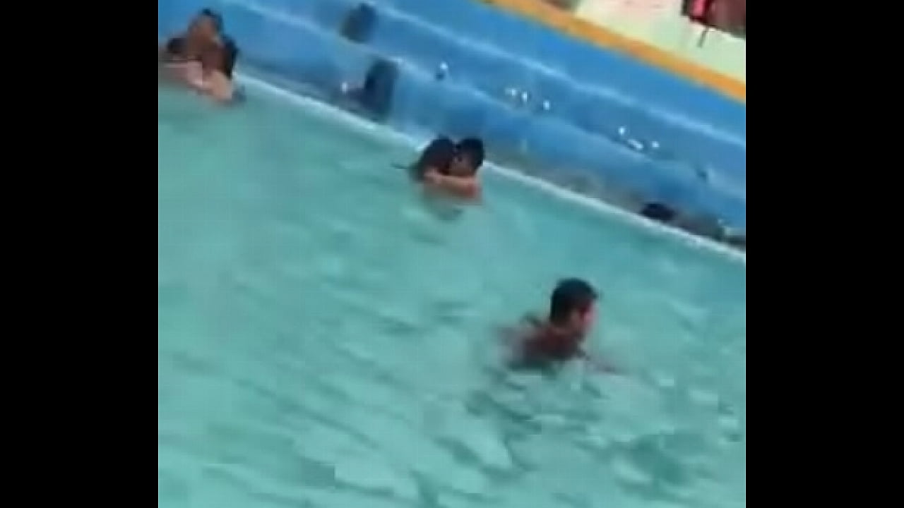 Vanegas bajo el agua :v