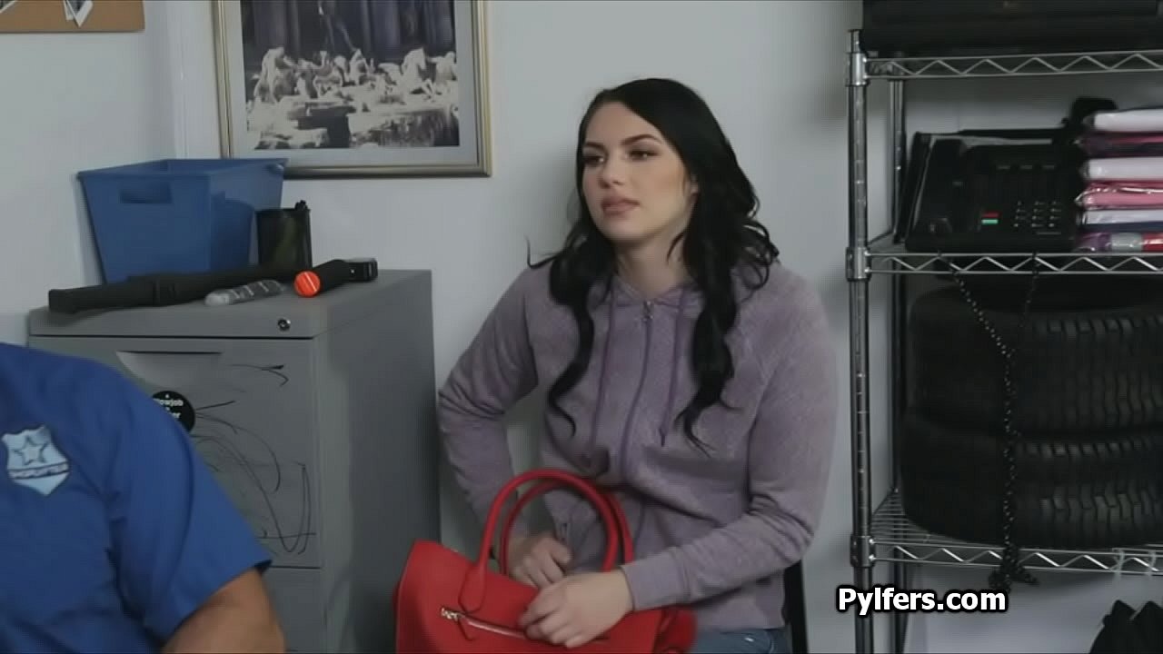 Beautiful PAWG gets drilled at the office