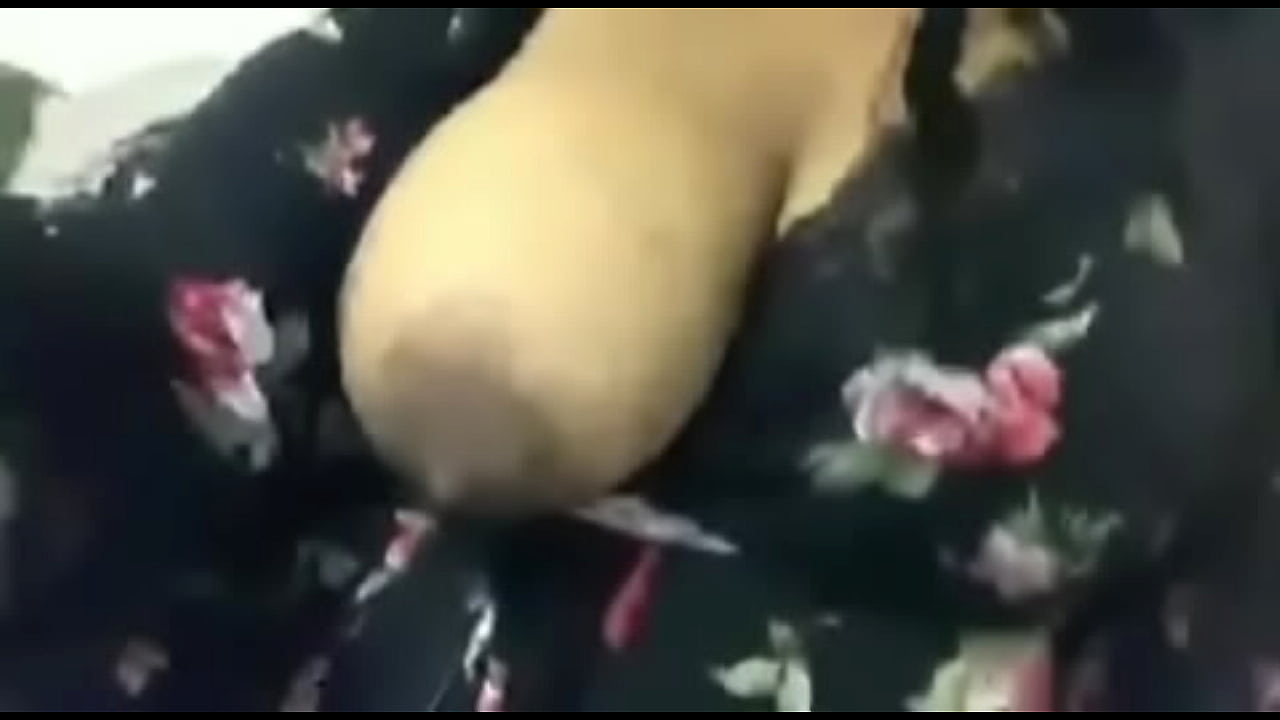 Morena se exibe no Periscope