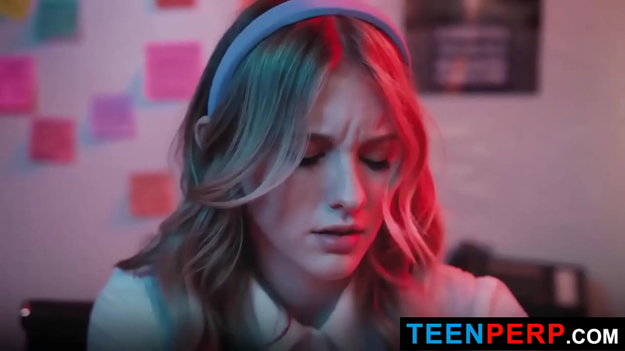 Teen Shoplyfter After Melody Marks Gets Caught - teenperp