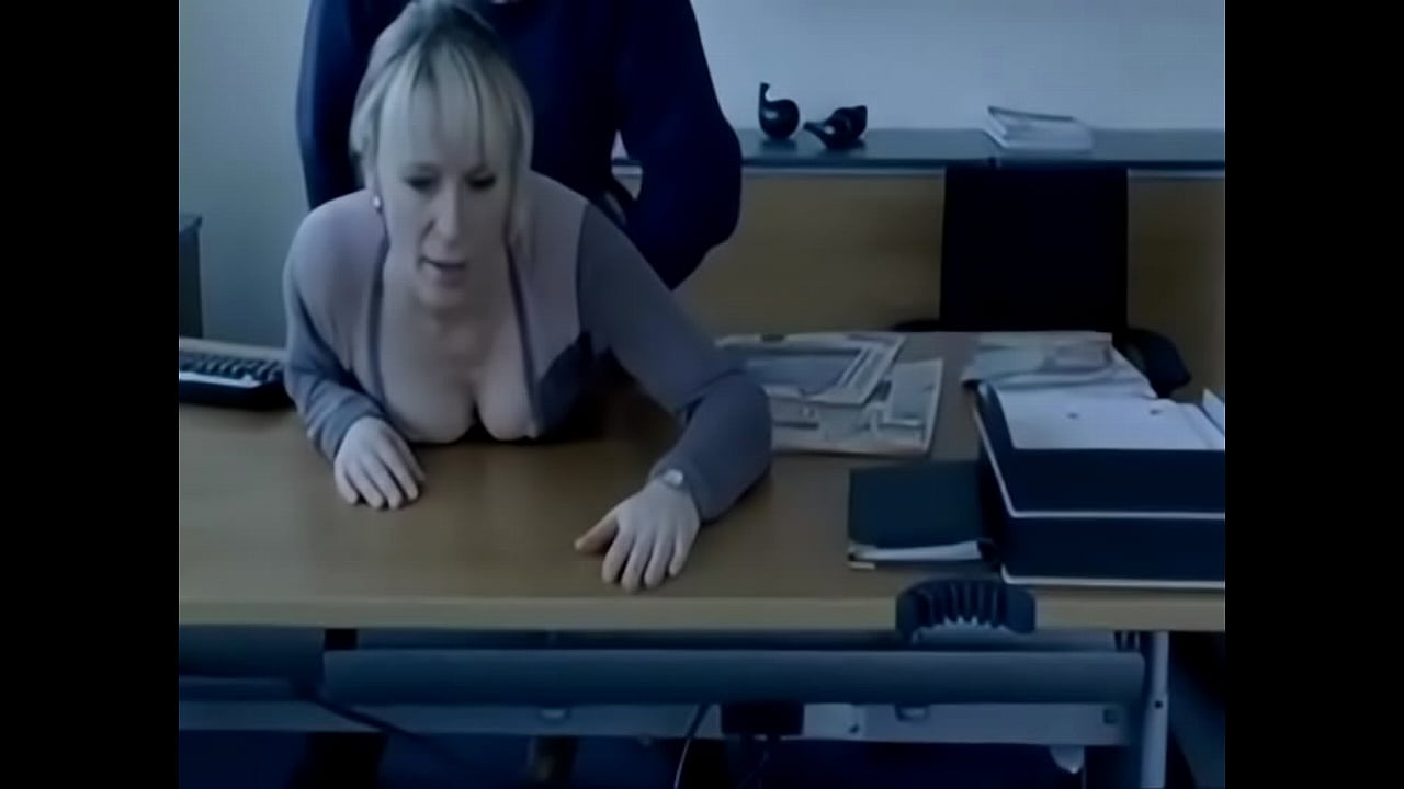 Dansk Office Banging